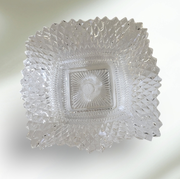 Indiana Glass Vintage 1940s Diamond Candy Dish Bowl Ruffled Edge Made in USA - Picture 4 of 7